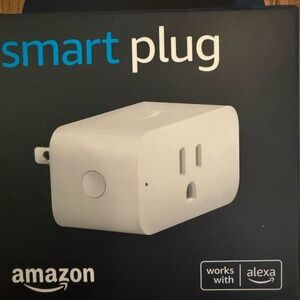 Amazon Smart Plug - Black and White